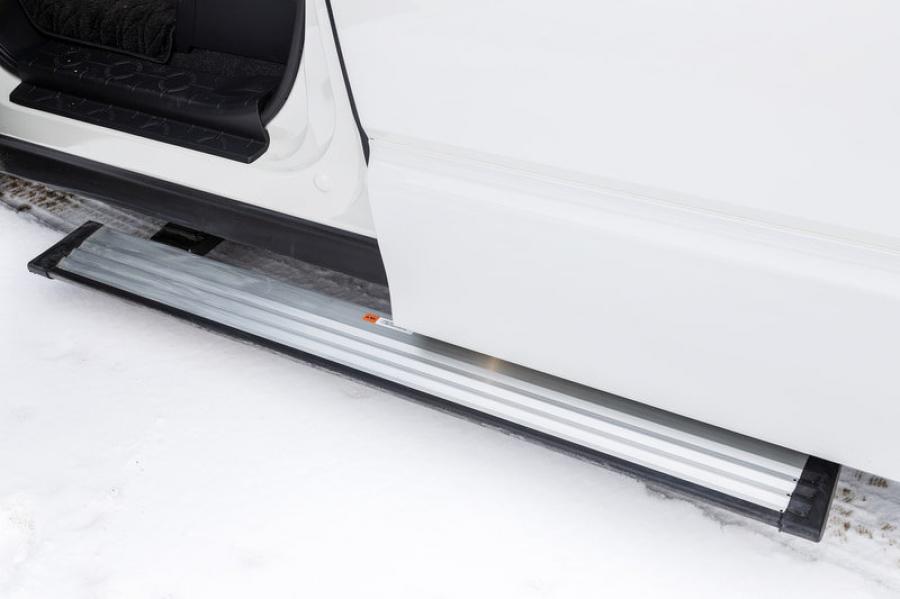 Детали экстерьера Mitsubishi Delica D:5 Urban Gear P Edition 2020 года  (фото 9 из 10)